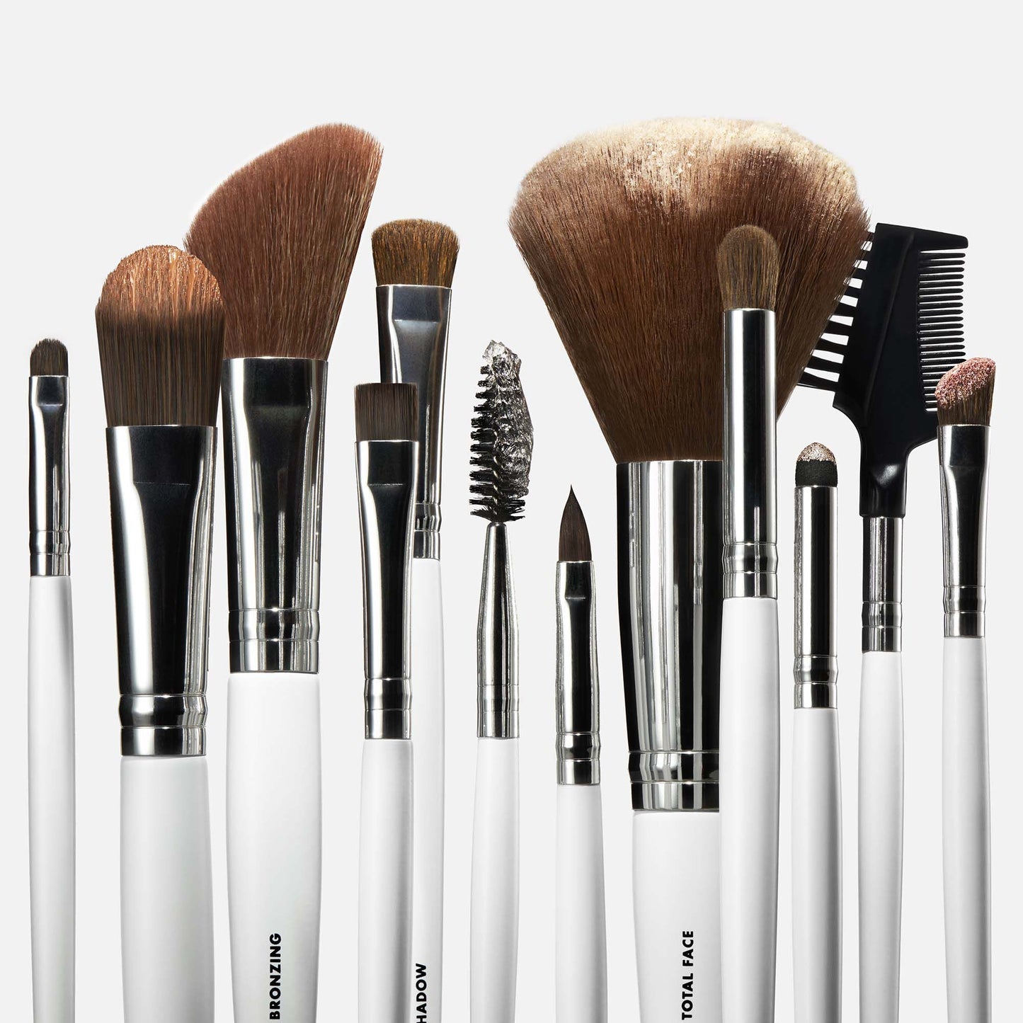 professional-set-of-12-makeup-brushes-u0 040523_SL_12PieceBrushKit_0001_FocusStack01_FINAL_RGB_IGF.jpg