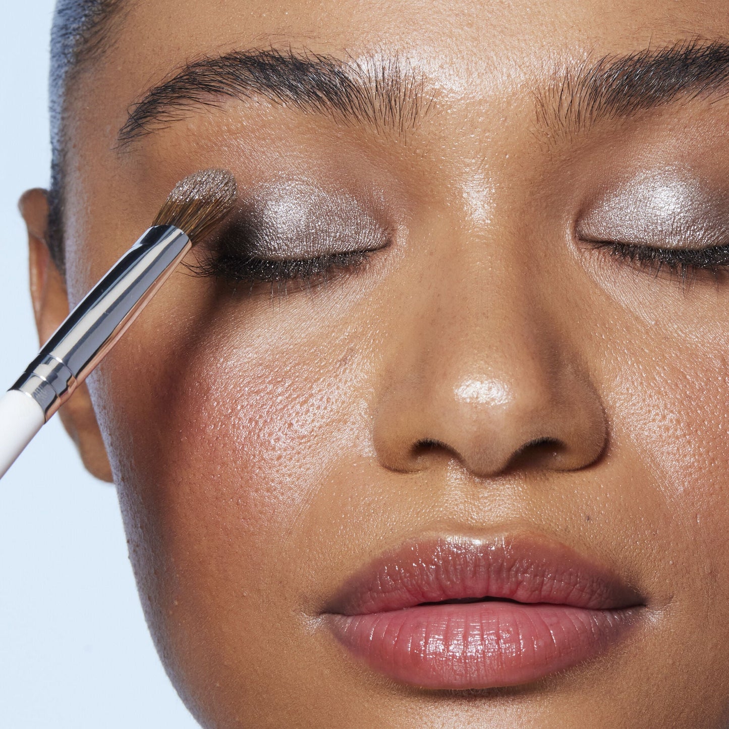 wide-tapered-eyeshadow-brush-m3 21994_Wide_Trapered_Eyeshadow_Brush.jpg