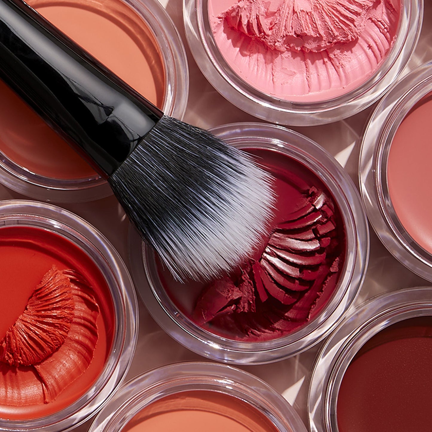 putty-blush-brush-i1 011321_PuttyBlush-Brush_V2_COMP_Final_IGF2.jpg