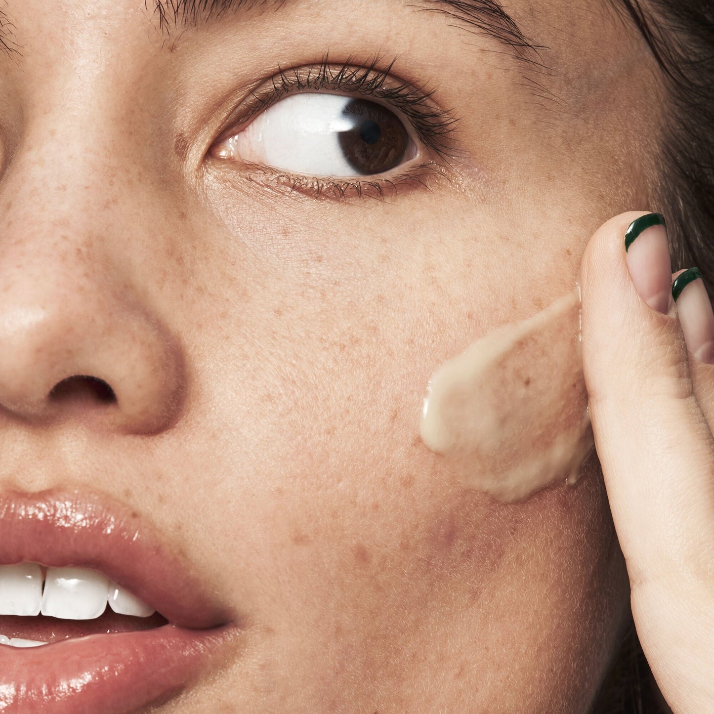 blemish-breakthrough-acne-calming-water-cream-o2 021522_Isabella_Acne_After_0462_FINAL_IGF_9e5f70b6-f47c-4bf3-9a7f-a9f223867f61.jpg