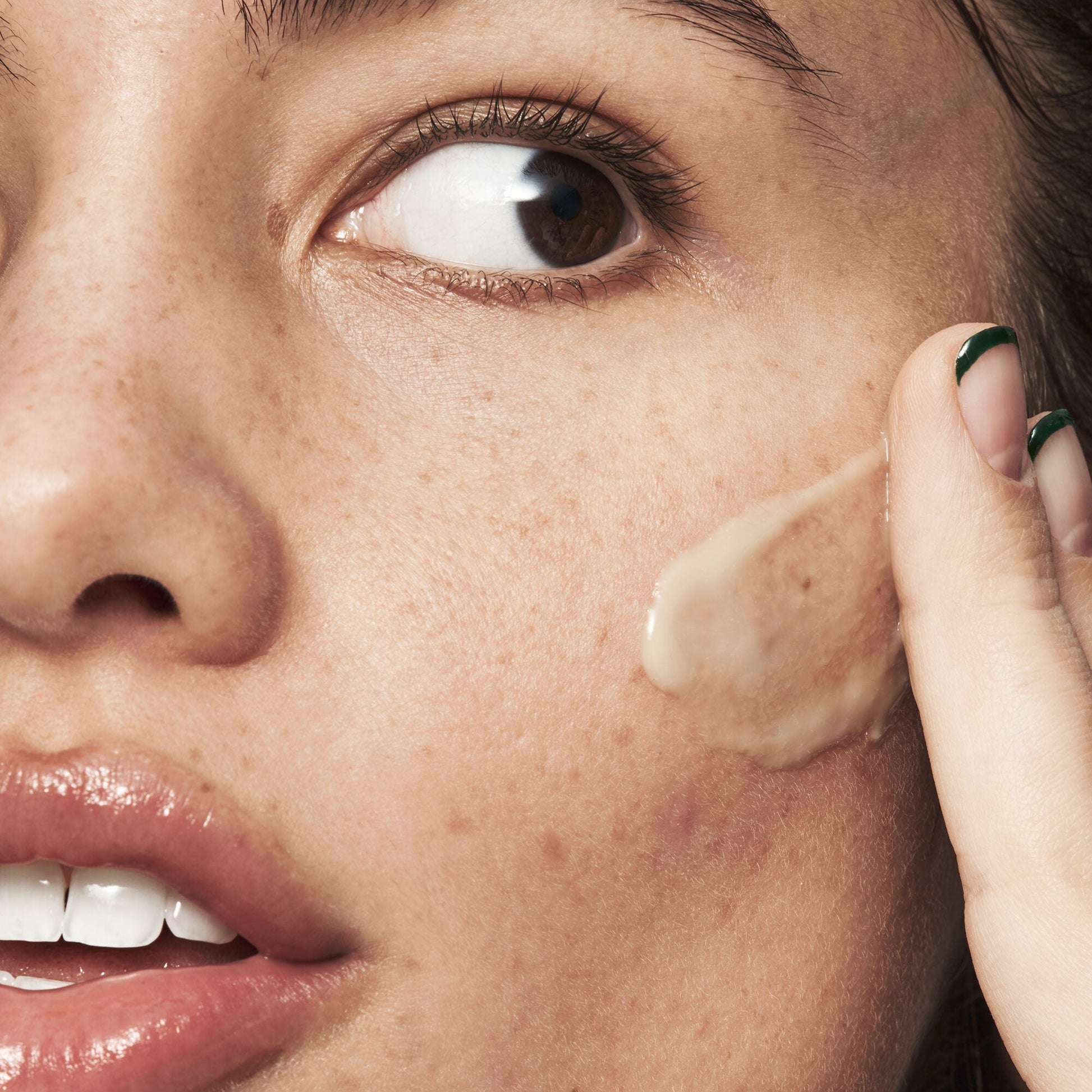 blemish-breakthrough-acne-calming-water-cream-o2 021522_Isabella_Acne_After_0462_FINAL_IGF_9e5f70b6-f47c-4bf3-9a7f-a9f223867f61.jpg