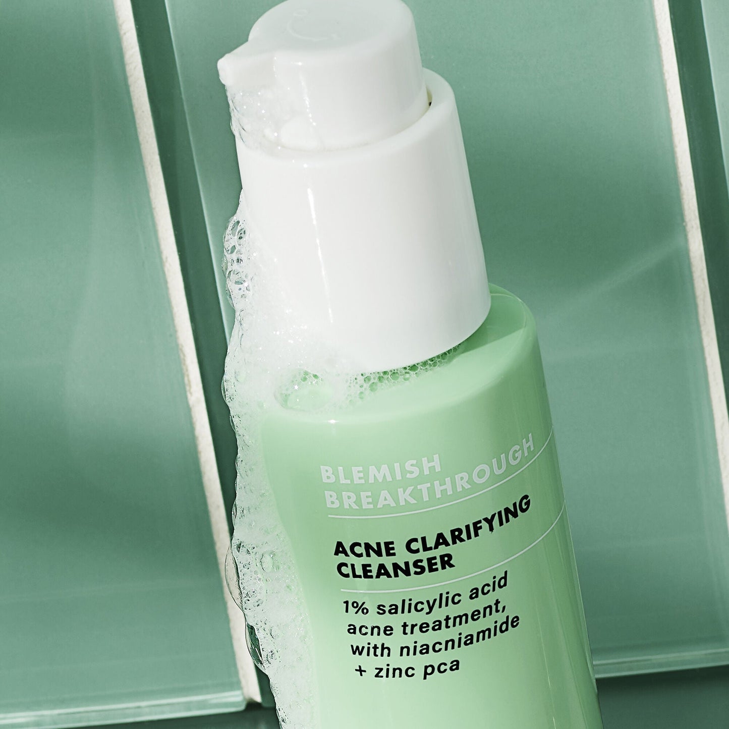 blemish-breakthrough-acne-calming-water-cream-mini-v3 02_021622_SL_BT_Cleanser_Back_Lighter_0129_FStack_FINAL_IGF_V2.jpg