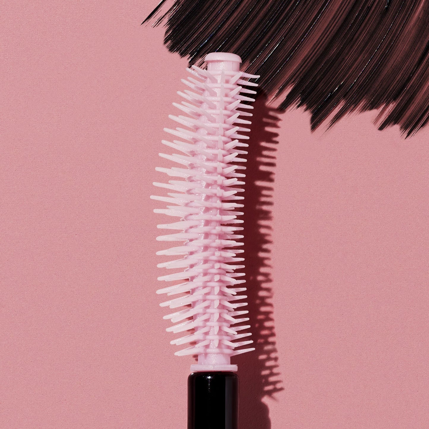 lash-n-roll-mascara-l8 053122_SL_LashNRollWand_RGB_IGF.jpg