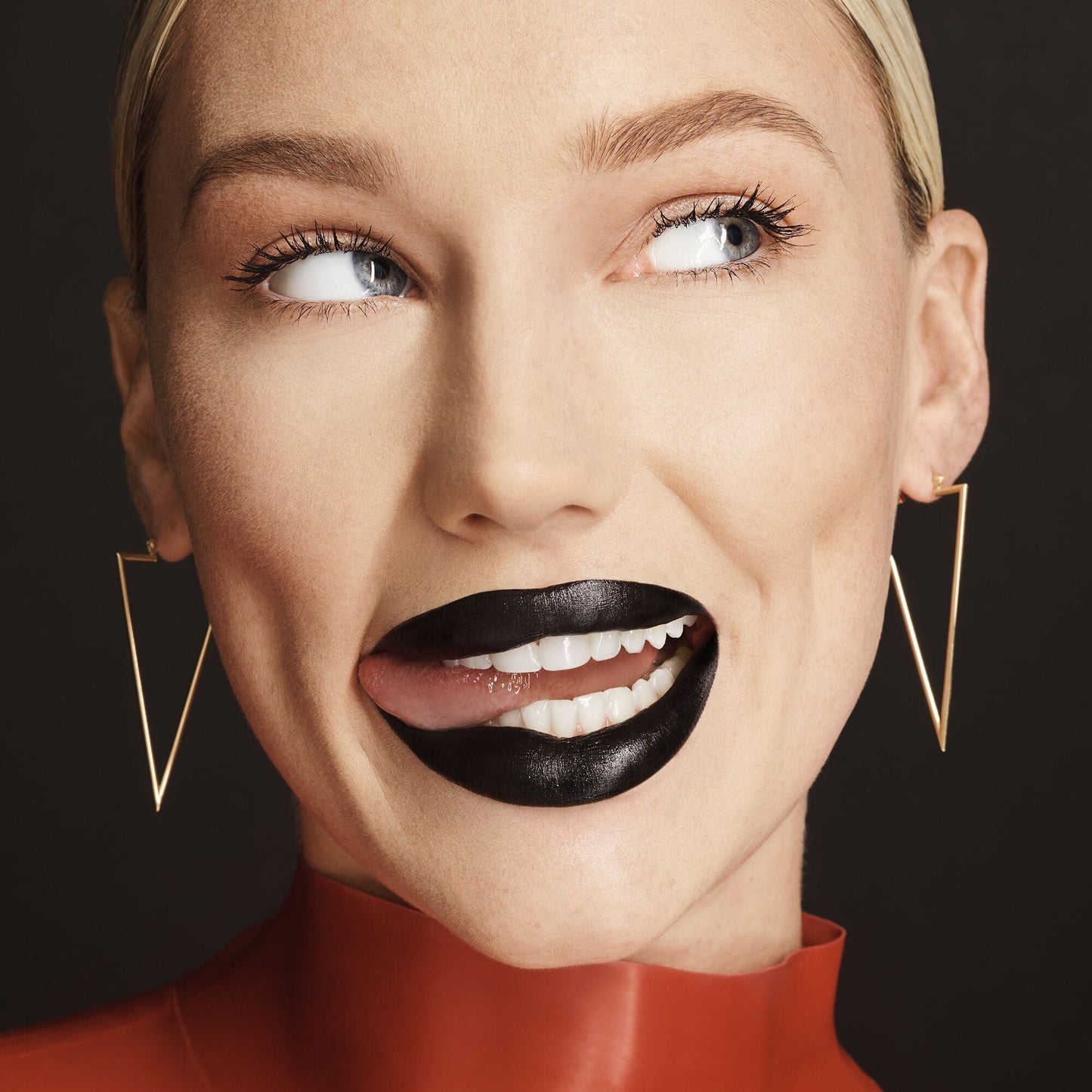 o-face-satin-lipstick-a7 071222_MD_Look4_0124_FINAL_RGB_IGF.jpg