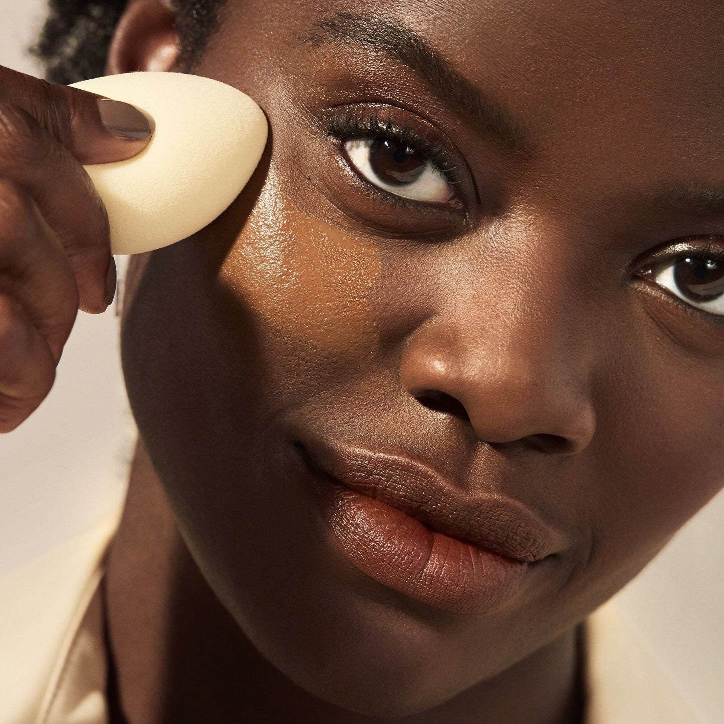 camo-concealer-sponge-u4 07292020_Wemi_HydratingCamo_1765_V4_IGF.jpg