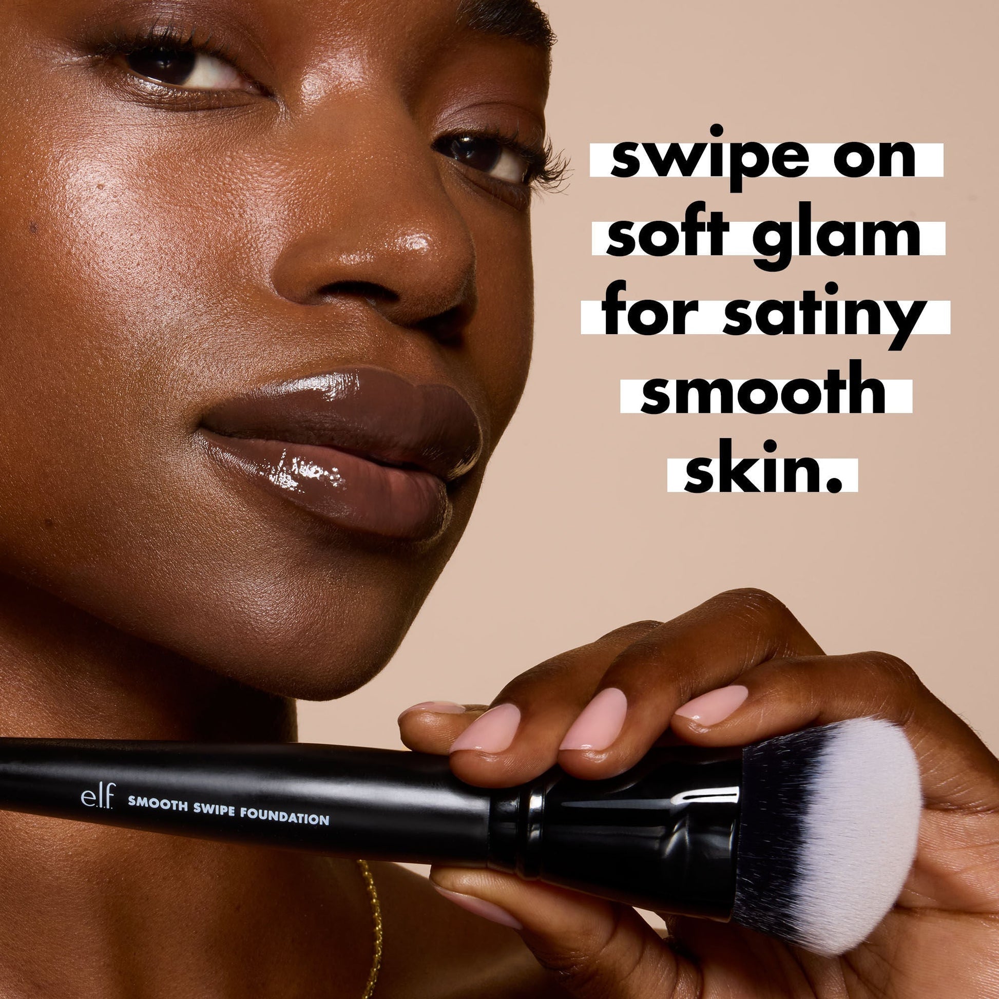 smooth-swipe-foundation-brush-c4 0925_EDUCATION_SMOOTHSWIPEFOUNDATIONBRUSH_PAIRING_20FOUNDATION_20_20BRUSH_20OPTION2.jpg