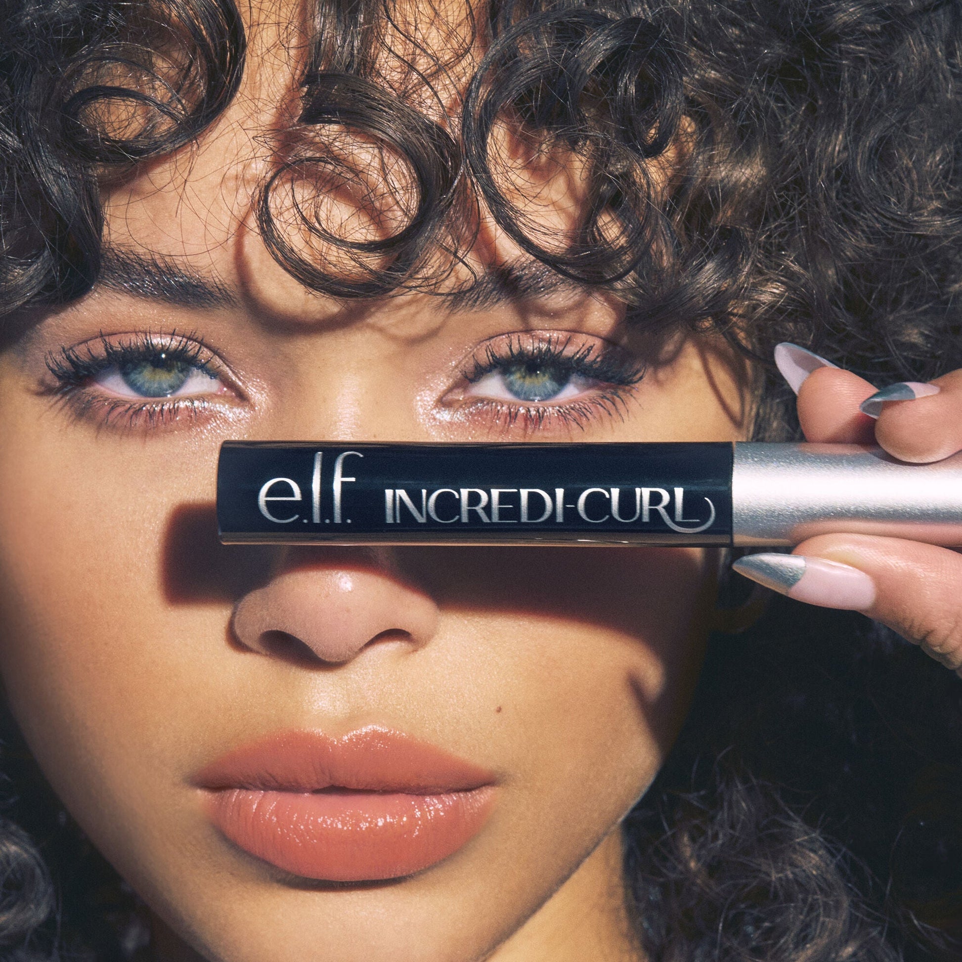 incredi-curl-mascara-g3 100724_elf_Alexa_IncrediCurl_After_0473_FINAL_V1_RGB_IGF_4909dedf-6085-4b66-b6fa-23af48640378.jpg