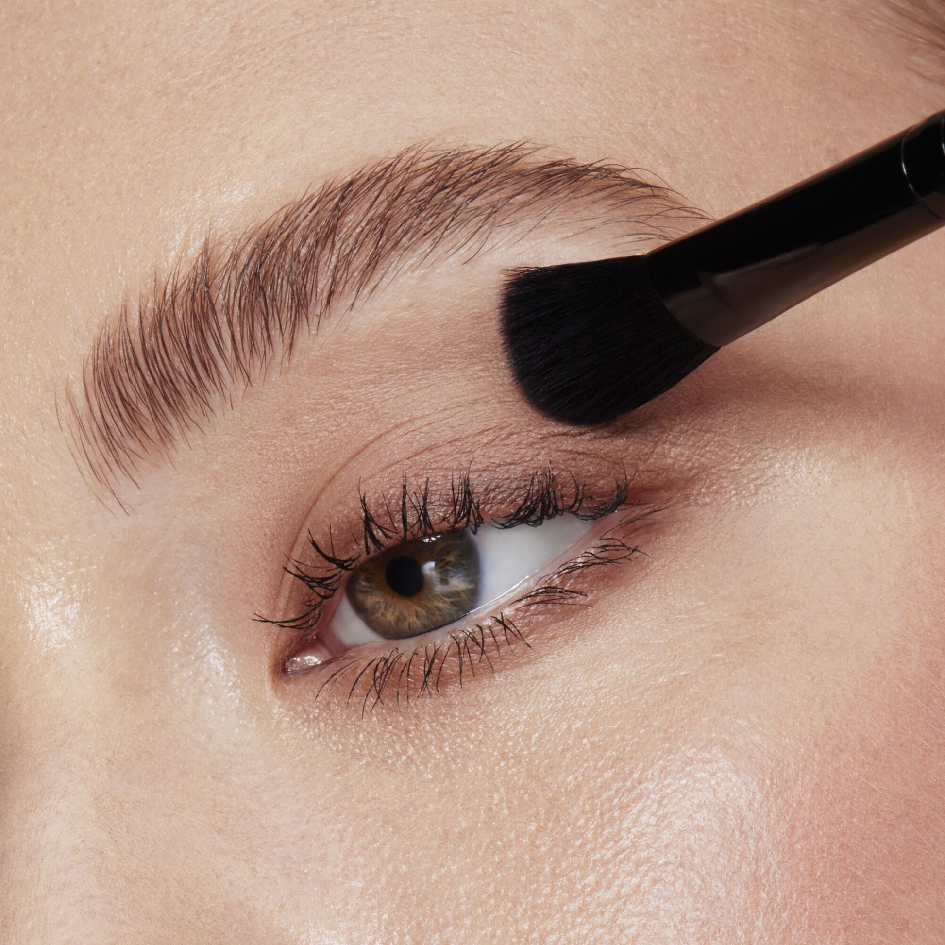 full-face-and-eye-makeup-brush-set-with-travel-case-y1 84674_FULL_FACE_EYE_BRUSH_SET_BLENDING_EYE_BRUSH_CARI_0137.jpg