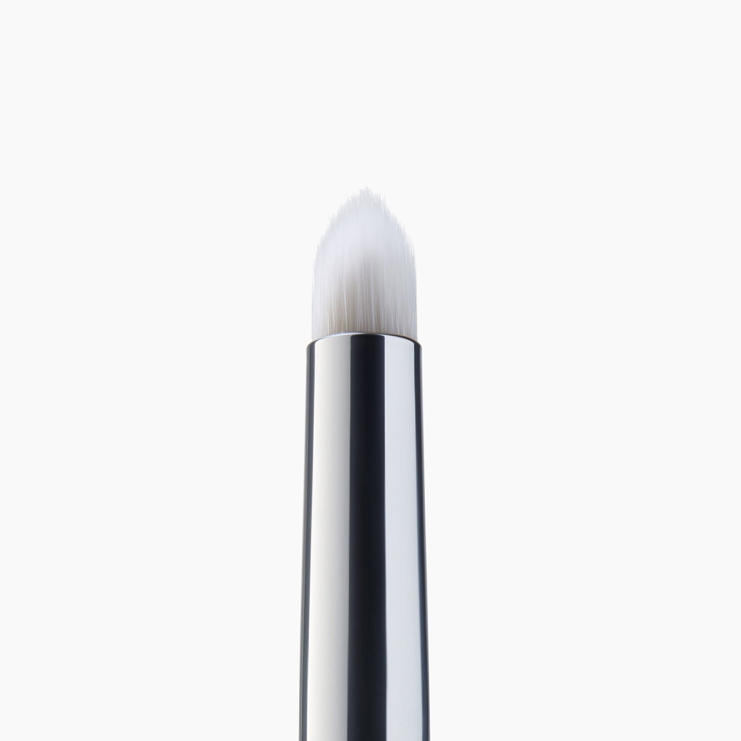 precision-smudge-brush-m4 85311_PrecisionSmudgeBrush_Macro_V2.jpg