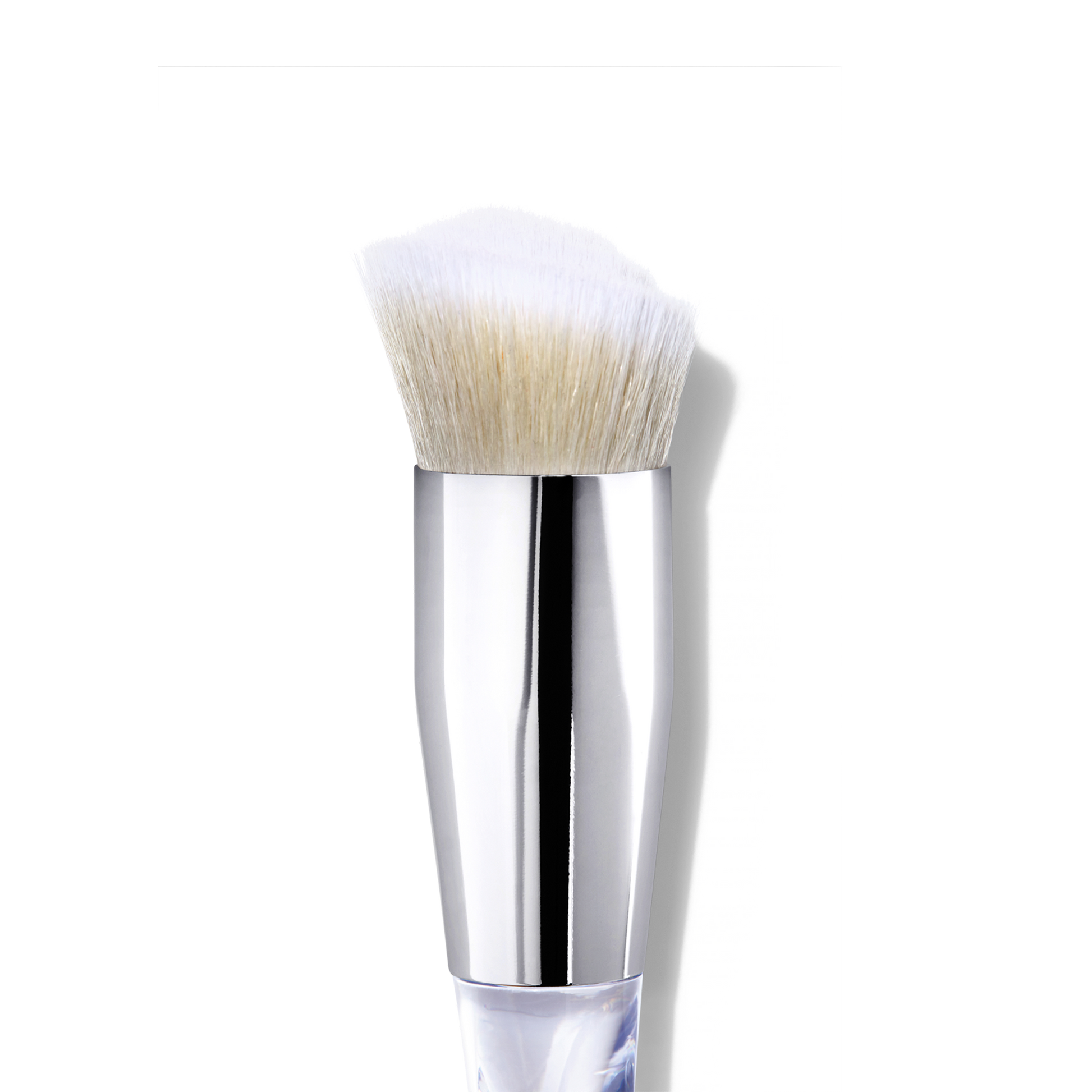 precision-foundation-swirl-brush-d8 85323_BRFAC_Macro_R.png