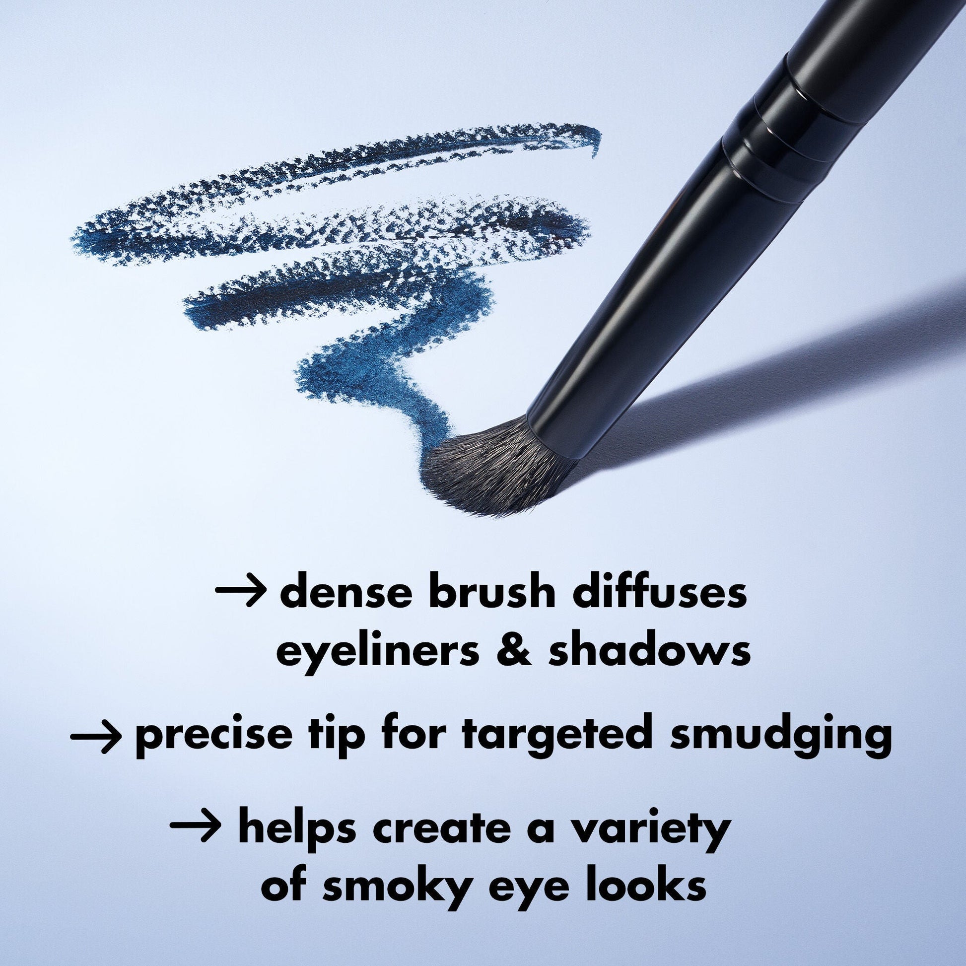 smudge-n-smoke-eyeliner-brush-u7 S25_EDUCATION_SMUDGE_N_SMOKE_EYELINER_BRUSH_PRODUCTINFO.jpg